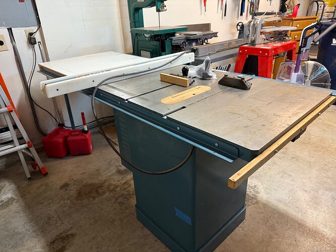 Jet 10 Tilting Arbor Table Saw 3